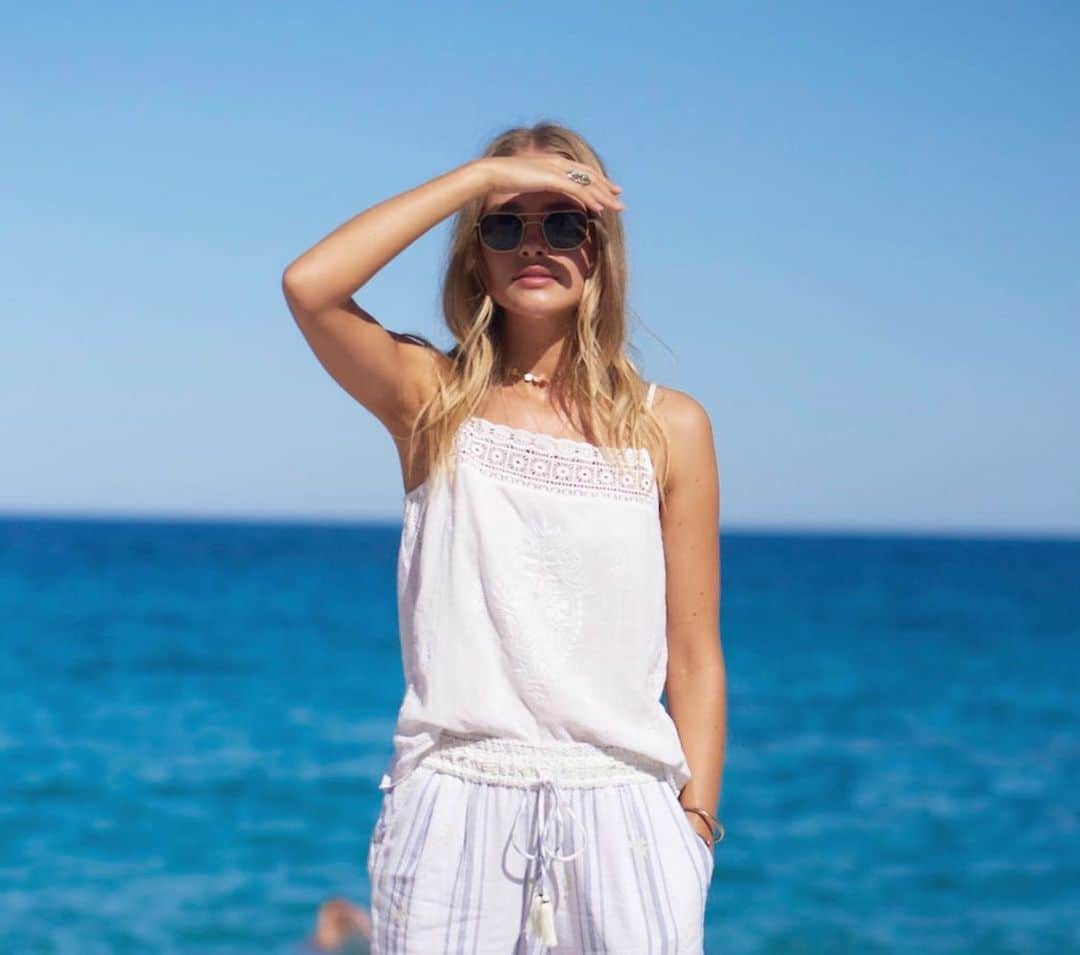 スターメラさんのインスタグラム写真 - (スターメラInstagram)「Island of Sardinia is the perfect home for our sun-ready collection! ➡️➡️ starmela.co.uk to learn more about our Sardinian Sojourn!! #sardinia#lookbook#starmelauk ⭐️BEBE TROUSERS ⭐️BETSIE CAMI . . . . . . . #travel#trending #instafashion #etnicchic #embroidery #banjara#italy#traveltheplanet #explore#bohochic#nature#sea#summervibes #summerallyearlong #paris#love#traditionalembroidery #summerwear#holiday#resortwear#saturdayvibes #saturday #weekendvibes #weekend」6月15日 15時35分 - starmelauk