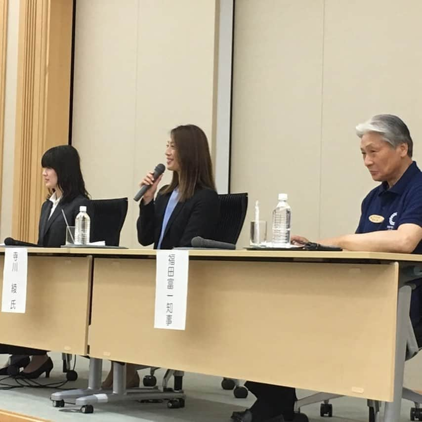 寺川綾さんのインスタグラム写真 - (寺川綾Instagram)「今日は栃木県庁で、 東京2020大会に向けた機運醸成イベントで、福田知事とパラリンピアンの秋山さんと共にトークショーに参加させていただきました。 栃木県がホストタウンとして登録されている、ハンガリーについてのお話も聞かせていただきました。 #東京2020オリンピックパラリンピック #機運醸成イベント #トークショー #栃木県 #栃木県庁 #ホストタウン #ハンガリー #福田富一県知事 #秋山里奈さん #コロジ=キシ・エステルさん #お世話になりました🙏」6月15日 15時51分 - terakawaaya_official