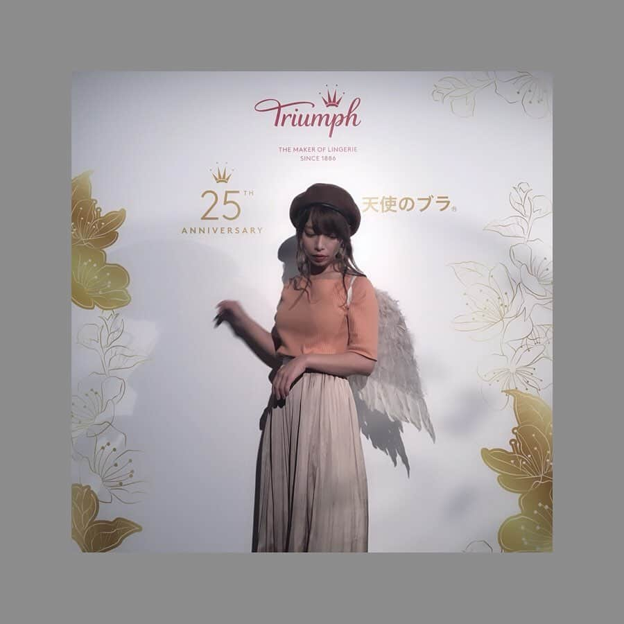 渡邊りつさんのインスタグラム写真 - (渡邊りつInstagram)「#day . 先日トリンプの天使のブラ 25周年のパーティーに ご招待していただきました～ 🕯 . 天使のブラは、1994年に誕生し今年で25周年を迎えたトリンプ最大のロングセラー商品なのです ☁*° これまでの天使のブラの歩み・進化の歴史や、最新の天使のブラなどが見れる素敵なイベントでした ☺︎ . @triumph_japan #天使のブラ25周年 #triumphlingerie #PR」6月15日 16時36分 - w.rw.r