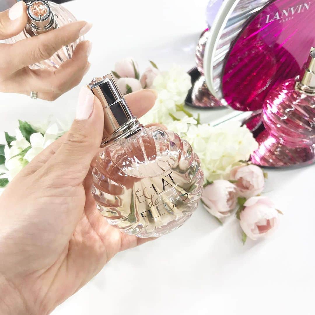 Mikaのインスタグラム：「ビューティートレンドに 触れる事が出来る Beautycon Tokyo ＠beautycon へ行ってきました♪ 華やかな女性の方々がたくさん来ていて 新作コスメに触れて 久々に刺激を受けました❤︎ 明日6/16までやってます✨ ・ ・ #beautycontokyo #cosmetics  #コスメマニア」