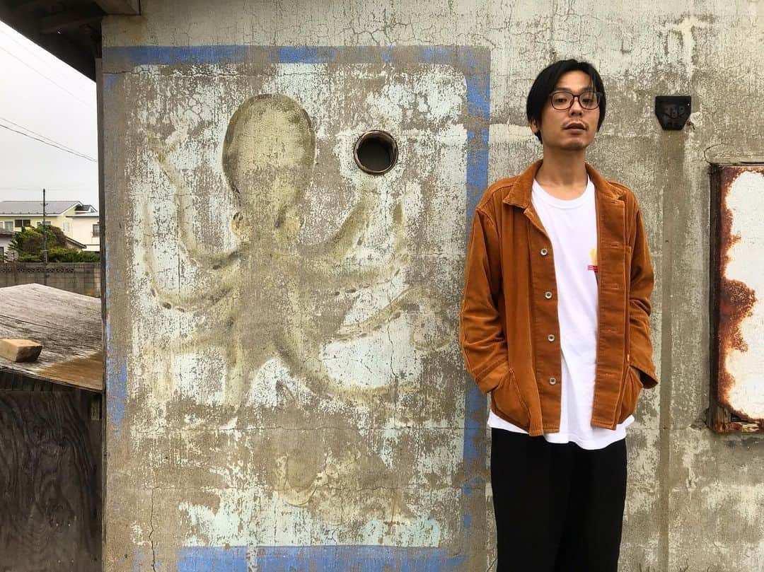 松本野々歩のインスタグラム：「小道にそれて 寄り道する旅が好き  気になるものや グッとくるなぁと感じる風景が ほんとに近いなぁと感じる人と  寄り道 道草人生 バンザイ！」