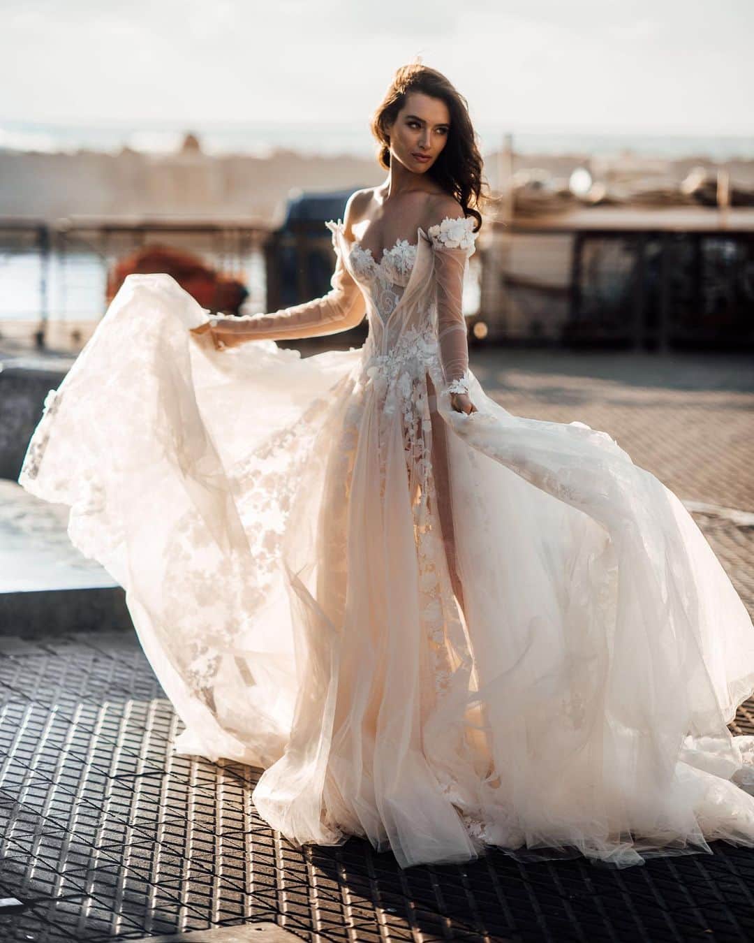 Galia Lahavさんのインスタグラム写真 - (Galia LahavInstagram)「When the light falls perfectly on your dress that’s when the magic happens | our stunning #Gaga gown captured by the brilliant @tali__photography」6月15日 17時00分 - galialahav