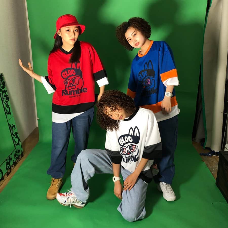 のインスタグラム：「HIPHOP世界チャンピオンのKYOKAちゃん@RUSHBALL  HIPHOP日本チャンピオンのテンカちゃん&ミウちゃん@LIL‘K  本日は撮影お疲れ様でした。 実はテンカちゃんは元ブロックカタログモデルです。 成長したテンカちゃんを再び撮影出来て楽しかったです😊  #bloc #betty #ブロック #ベティ #子供服 #kids #blocbetty #童装 #아동복 #19ss #キッズモデル #キッズファッション #キッズコーデ#キッズスタイル#キッズホト#世界一インスタ映えする撮影会#グラフィックの世界に入る撮影会#世界に一つだけ#オリジナル写真集#不思議な世界#ファンタジー」