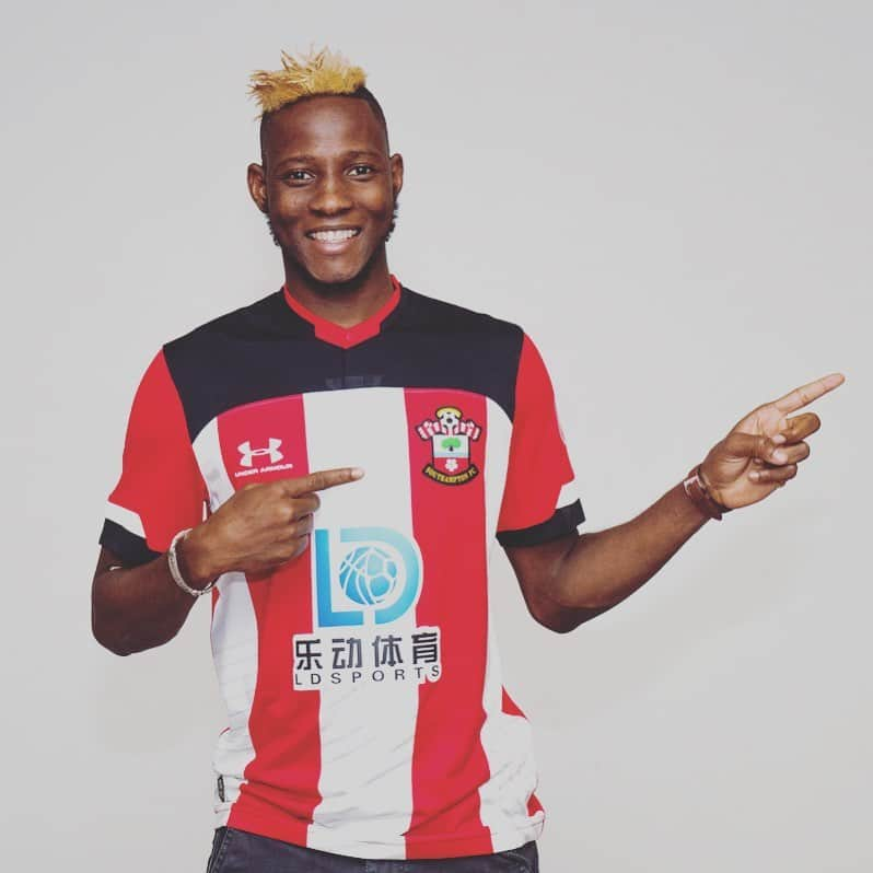 サウサンプトンFCさんのインスタグラム写真 - (サウサンプトンFCInstagram)「Double tap ♥️ to wish @mouss_djenepo a very happy 21st birthday! 🎉 #saintsfc」6月15日 17時38分 - southamptonfc