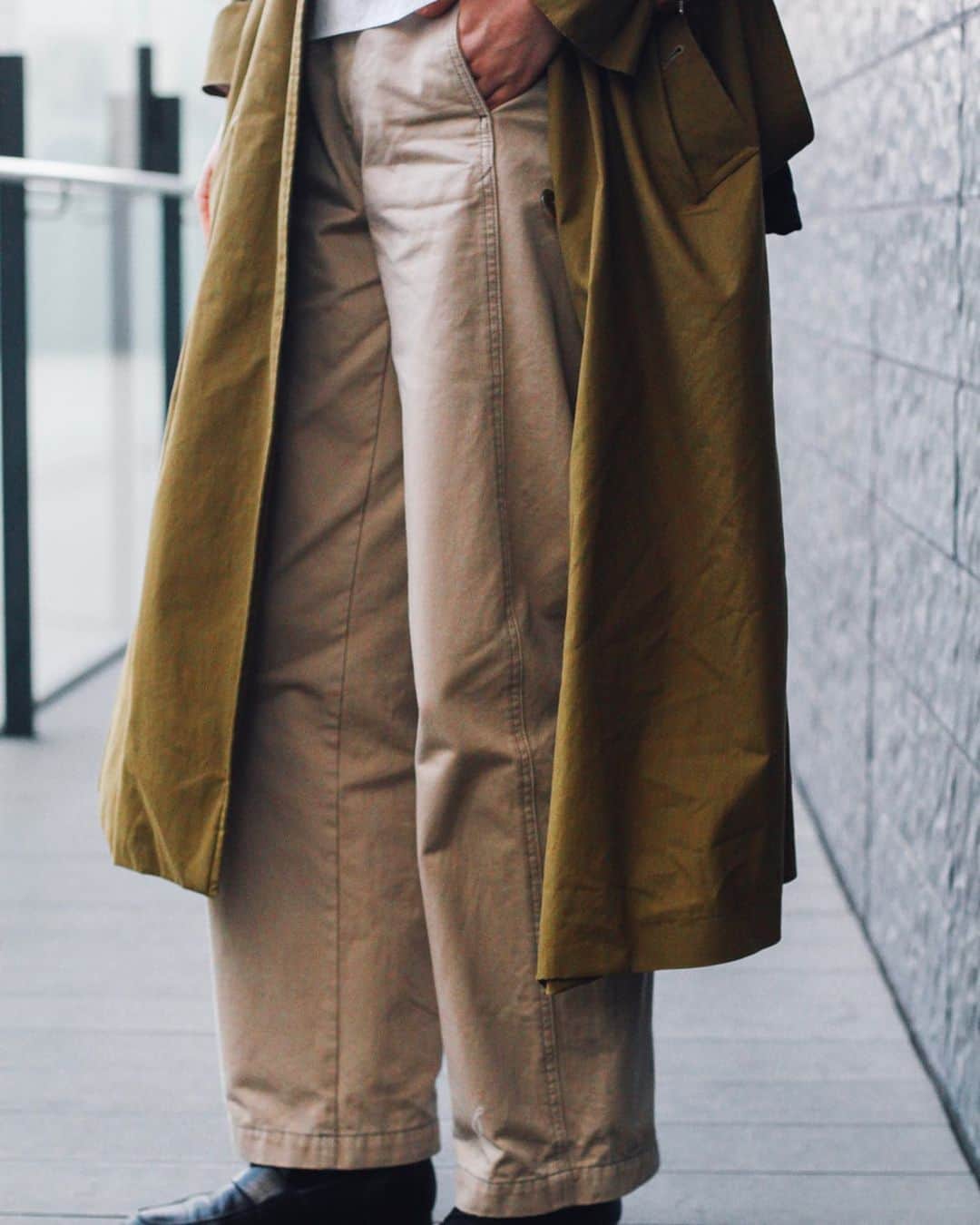 Fashionsnap.comさんのインスタグラム写真 - (Fashionsnap.comInstagram)「【#スナップ_fs】 Name 保谷 サチエ  Coat #BURBERRY Shirt #UNITEDARROWS Pants #UNIQLO Bag #NOHARA Shoes #CHAUSSER Earrings #kikot  #fashionsnap #fashionsnap_women」6月15日 17時52分 - fashionsnapcom