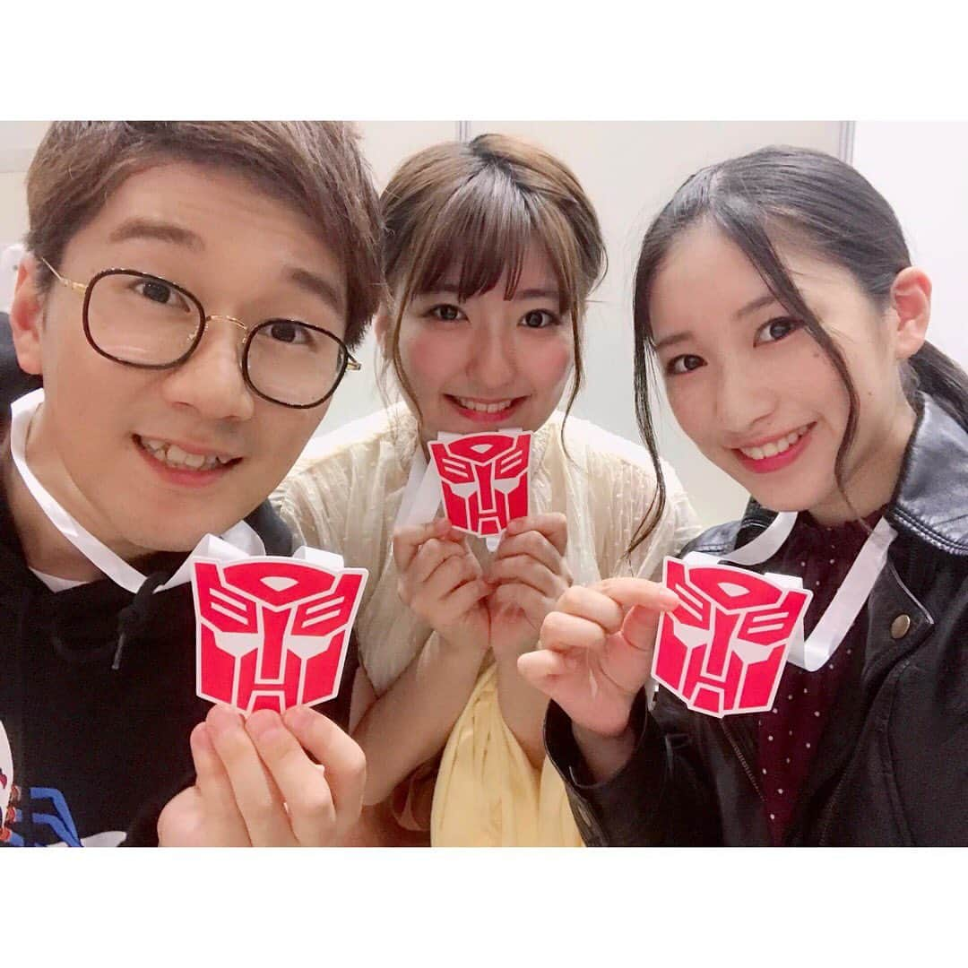 加藤一華さんのインスタグラム写真 - (加藤一華Instagram)「. トランスフォーマースペシャルステージ めちゃくちゃ楽しかったー！👏✨ 呼んでいただき感謝感謝ですっ！！ 足元の悪い中、ご来場いただいた皆様 本当にありがとうございました🙇‍♀️ . バンブルビーの活躍はもちろん、 よっち＆いちなるも登場するアニメ 「トランスフォーマー サイバーバース」 ぜひ観てね(๑╹ω╹๑ ) バンブルビーかっこよくも愛らしい😳🌟 . #タカラトミーおもちゃショー  #東京おもちゃショー2019 #トランスフォーマー #transformers  #バンブルビー #bumblebee  #ボンボンTV #いちなる #よっち #himawariちゃんねる」6月15日 18時01分 - ichika_kato