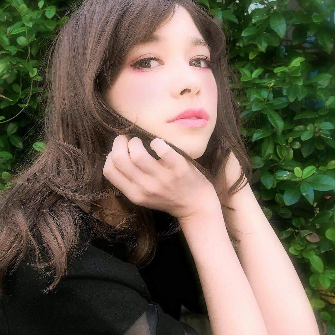 渡部幸也のインスタグラム：「雨の中、本日もご来店、本当にありがとうございます☔️🙇 明日からは天気も回復するようなので、サロンにも来やすくなりそうです🙆‍♂️ ご予約、お待ちしています✨  #ヘアスタイル #ヘア #髪型 #ヘアカタログ #ヘアセット #ヘアアレンジ #パーマ #カラー #ヘアカラー #hair #恵比寿美容院 #代官山美容室 #代官山美容院 #美容学生 #サロン #中目黒美容室 #中目黒美容院 #恵比寿美容室 #サロンモデル #中目黒ランチ #ヘアメイク #hpb_hair #中目黒 #代官山 #恵比寿 #渋谷 #ar_magazine #murua #emoda #snidel」