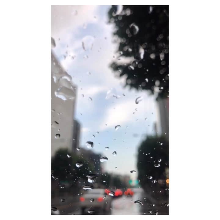 チョン・インソンのインスタグラム：「비와요-☔️」