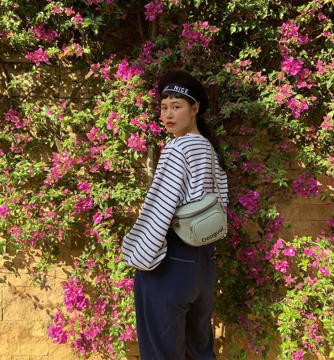 田中シェンさんのインスタグラム写真 - (田中シェンInstagram)「🌸🌼🌻🌺🌲✨ バルセロナにたくさん咲いてたお花🌺 👚👖👜 @desigual」6月15日 18時57分 - shen_tanaka