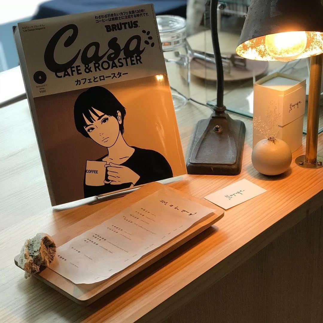 葉晟睿さんのインスタグラム写真 - (葉晟睿Instagram)「🕊 #kalvineats台南 ☕️／鷲田咖啡吧 (washida coffee) 📍／台南市中西區友愛街115巷5號 🕰／10:00 ㏂—6:00 ㏘ ＊edited using @prescooverlay - #kalvineats #kalvineats咖啡 #kalvintravel台南 - #tainantrip #tainandessert #tainancoffee #tainanfood #popyummy台南 #tainancafe #tainancity #tainanlife #tainandrink #tainanfoodie #tainaneats #tainancoffeeshop #台南カフェ #台南咖啡 #台南市 #台南はいいぞ #台南中西區 #台南好食 #台南グルメ #台南飲品 #台南咖啡廳 #台南咖啡店 #台南景點 #台南一日遊 #台南輕旅行 #台南行」6月15日 19時28分 - kalvin.yeh