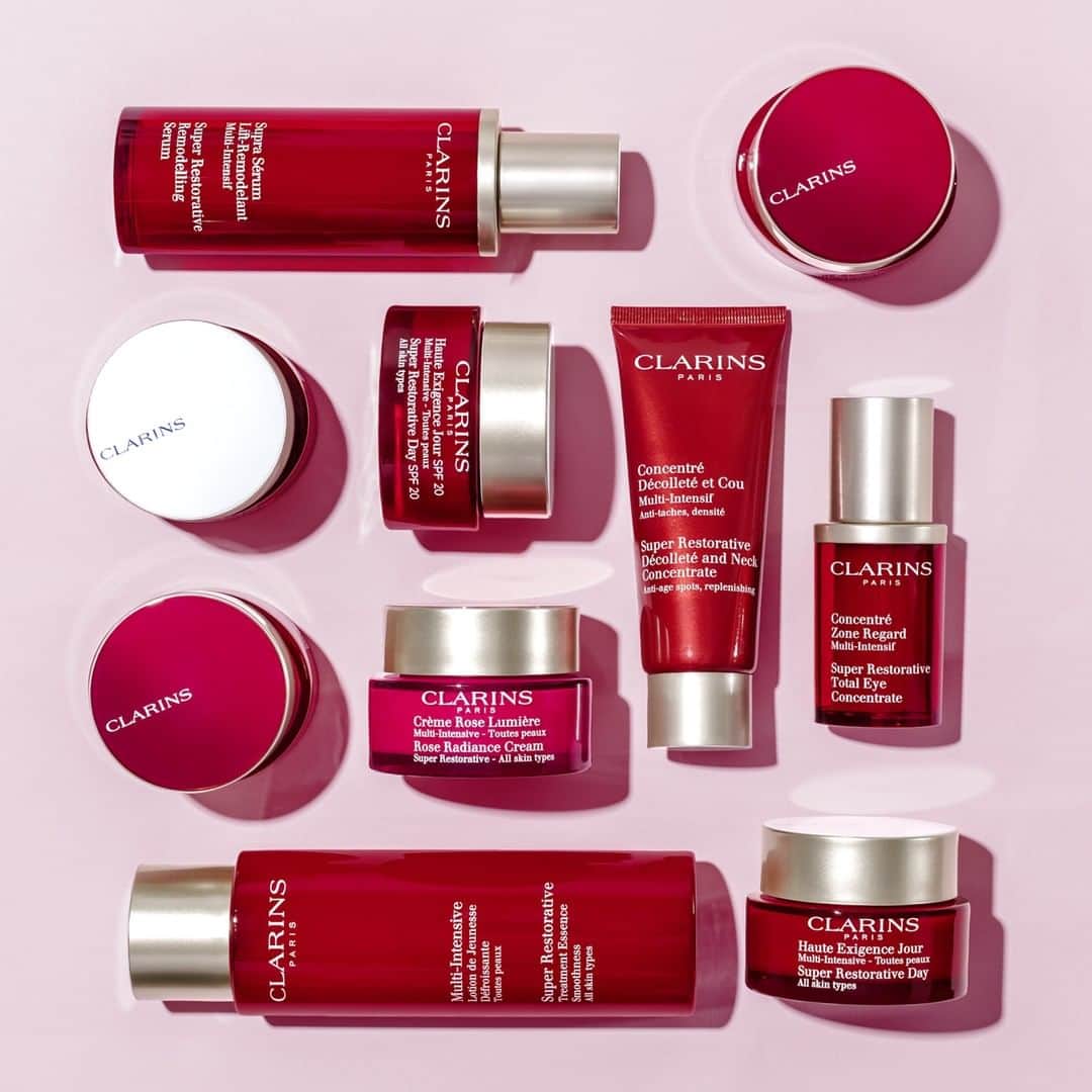 ClarinsUKさんのインスタグラム写真 - (ClarinsUKInstagram)「The Super Restorative range replenishes, regenerates and replumps the skin at all levels. And, now, new Super Restorative Rose Radiance Cream adds radiance, for glowy, bouncy skin. ✨ #Clarins #SuperRestorative」6月15日 19時30分 - clarinsuk