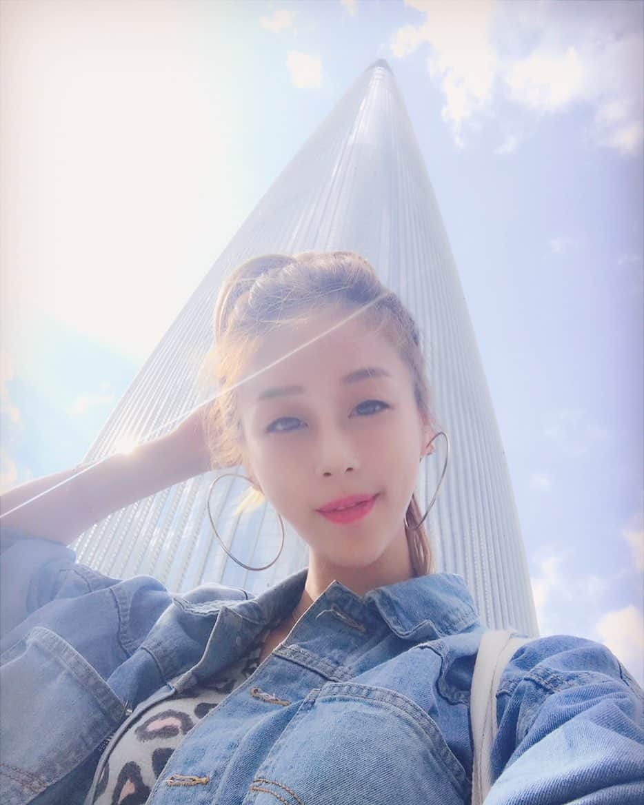 ピパ さんのインスタグラム写真 - (ピパ Instagram)「Smile, . . #seoul #lottetower」6月15日 19時31分 - bipa.diva