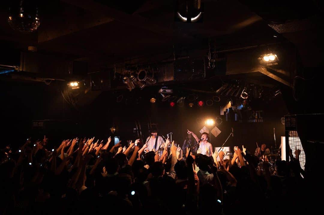 のインスタグラム：「. 2019.06.15 「moumoon live tour 2019 -NEWMOON-」 兵庫・神戸VARIT. ツアー3日目!! Thank you!! . #moumoon #NEWMOON #兵庫 #神戸VARIT」