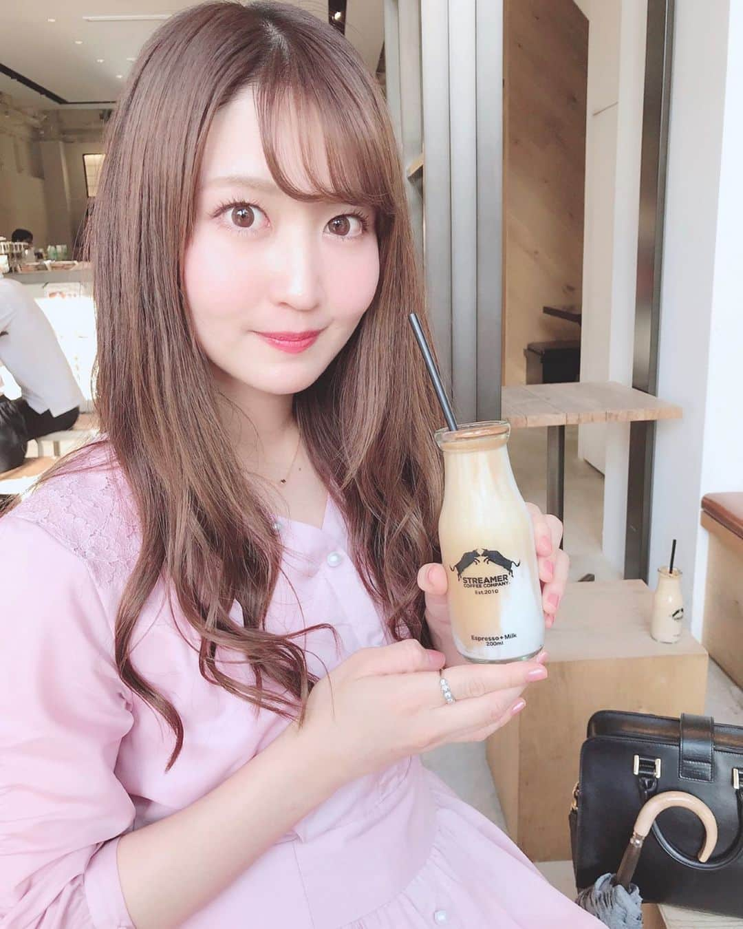 沢井里奈さんのインスタグラム写真 - (沢井里奈Instagram)「♡ . ミルクコーヒー好き🍼☕💕💕 . . #さわーコーデ 👗🌸 onepiece♡ #rirandture . . #streamercoffeecompany #coffee #cafe #sakae #nagoya #instafood #photogenic #instagood #instagramjapan #japanesegirl #girls #ストリーマーコーヒーカンパニー #コーヒー #カフェ #名古屋カフェ #栄カフェ #矢場町カフェ #カフェ巡り #さわーカフェ巡り #沢井里奈」6月15日 20時22分 - sawairina