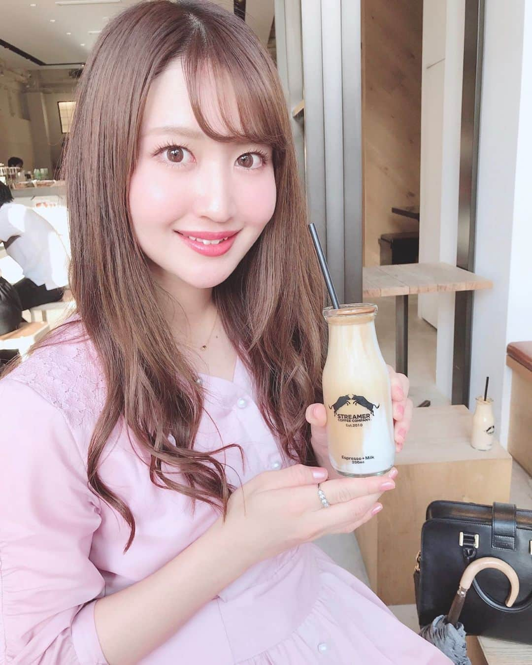 沢井里奈さんのインスタグラム写真 - (沢井里奈Instagram)「♡ . ミルクコーヒー好き🍼☕💕💕 . . #さわーコーデ 👗🌸 onepiece♡ #rirandture . . #streamercoffeecompany #coffee #cafe #sakae #nagoya #instafood #photogenic #instagood #instagramjapan #japanesegirl #girls #ストリーマーコーヒーカンパニー #コーヒー #カフェ #名古屋カフェ #栄カフェ #矢場町カフェ #カフェ巡り #さわーカフェ巡り #沢井里奈」6月15日 20時22分 - sawairina