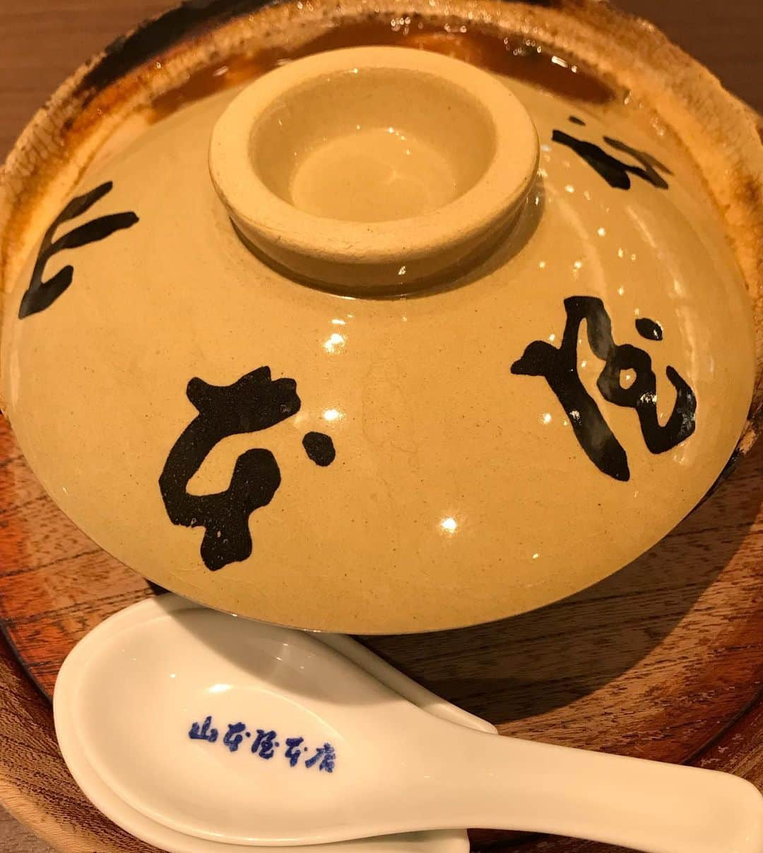 ハチミツ二郎さんのインスタグラム写真 - (ハチミツ二郎Instagram)「名古屋。ひつまぶし手羽先味噌煮込みうどん。名古屋行ったらこの三つ喰えればいいんです。ウミャかった。みゃーみゃー。」6月15日 20時53分 - jirohachimitsu