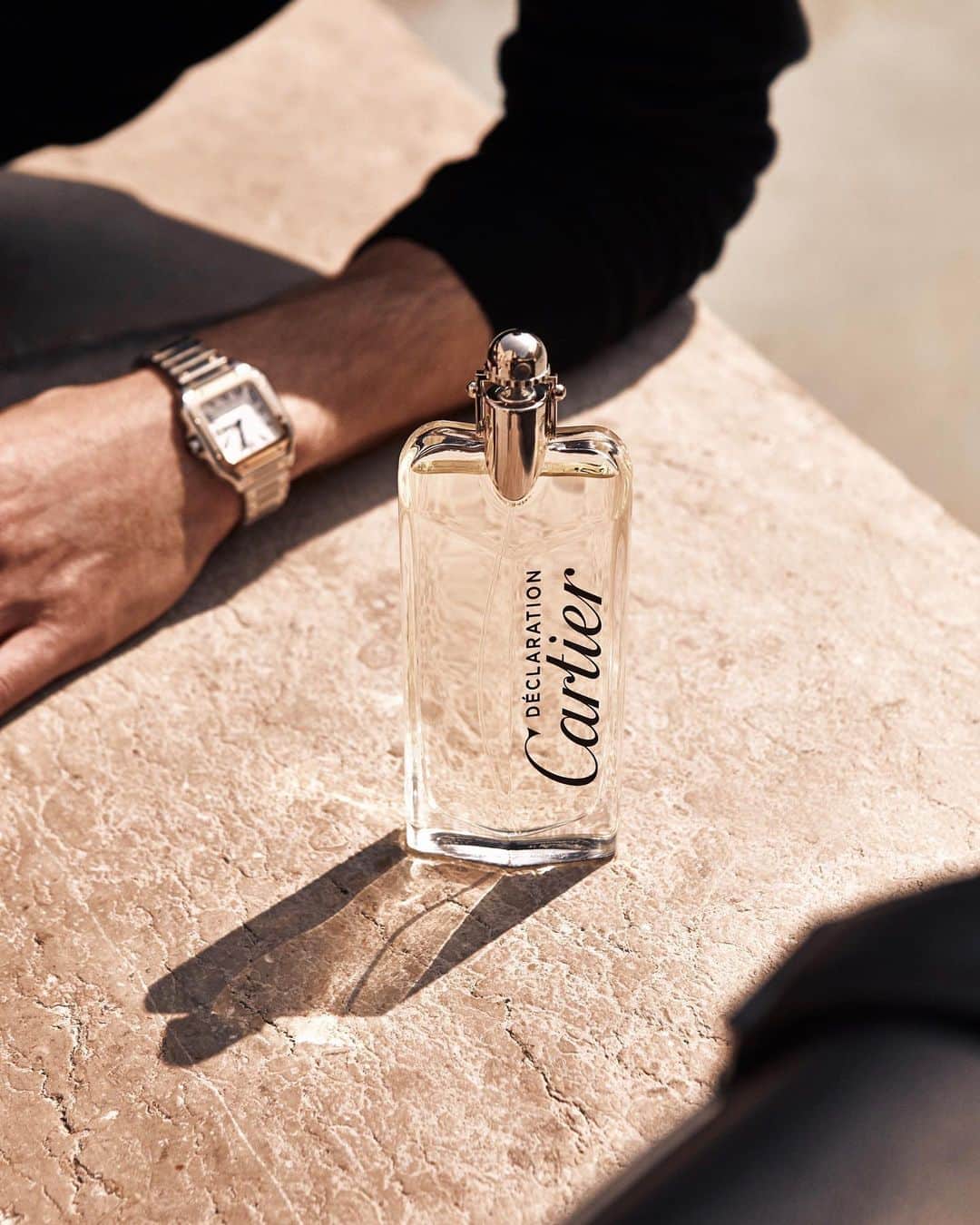 NICOLAS SIMOESのインスタグラム：「The woody spray of the #DeclarationDeCartier reminds me mornings before a trip when you are about to leave for a vacation, searching for the right outfit to match with it. Depending on the current season, perfume is definitely, in my opinion of course, a fashion accessory and the @cartier perfumer gave me a few tips that I’ll share to you in my next post! And you, what perfume means to you? #Cartier #Ad 📸✨」