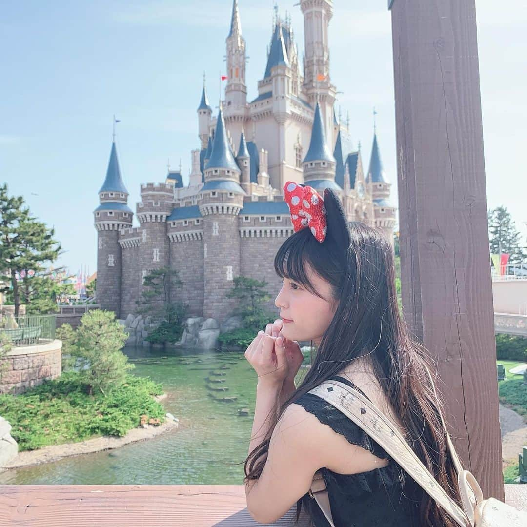 小山リーナさんのインスタグラム写真 - (小山リーナInstagram)「🐭🏰♡ 謎の顔が多め、笑 ・ ・ #jk #遠足 #夢の国 #高校生 #16歳 #アイドル #idol #followme #sunny #ootd #photo #fashion #disneyland #disney」6月15日 21時39分 - rina_koyama_box