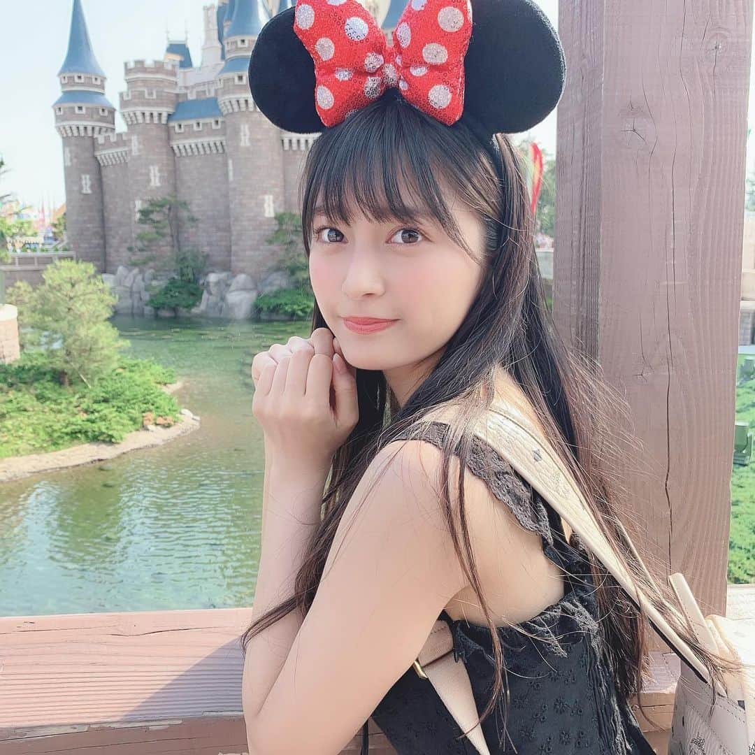 小山リーナさんのインスタグラム写真 - (小山リーナInstagram)「🐭🏰♡ 謎の顔が多め、笑 ・ ・ #jk #遠足 #夢の国 #高校生 #16歳 #アイドル #idol #followme #sunny #ootd #photo #fashion #disneyland #disney」6月15日 21時39分 - rina_koyama_box