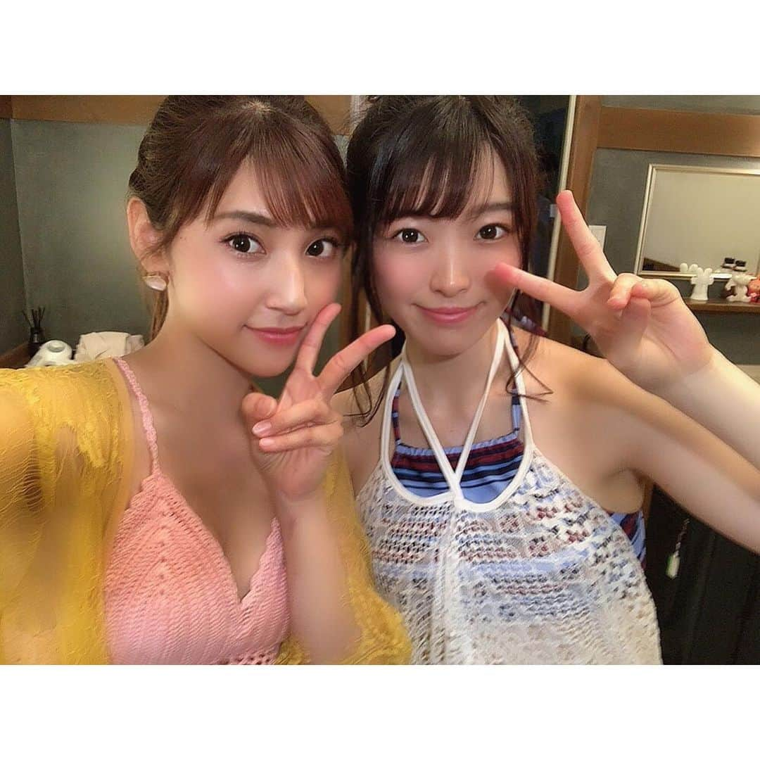 森脇亜紗紀さんのインスタグラム写真 - (森脇亜紗紀Instagram)「🐚💙 📌情報解禁 本日より公開のTVCM、 《ラグーナテンボス “昼も!夜も!” 篇》 に出演させて頂きました！！❤️✨ ・ ラグーナテンボスは一昨年にも TVCMに出演させて頂き、 地元の愛知県で私も幼い頃から 遊びに行っていたので、 とっても嬉しいです〜💕✨ ・ 今回は、松井珠理奈さんと 同じ事務所の後輩、白城ゆうちゃん ( @___shira._.yuki__ )と一緒に 撮影させて頂きました🌺❤︎ ・ 今年のラグーナテンボスも、 お昼はもちろん✨ナイトプールや インスタ映えのPhoto spotなど 楽しいスポット満載なので ぜひぜひ行ってみてください🏖❤︎ TVCMもぜひチェックしてくださいね〜😊💓 #ラグーナテンボス#ラグーナ #愛知県#蒲郡#TVCM#撮影 衣装もとっても可愛かったので またoffshotアップしますね😘👙」6月15日 21時42分 - asaki516