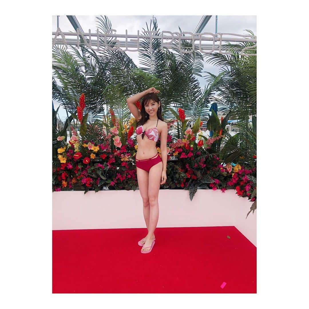 森脇亜紗紀さんのインスタグラム写真 - (森脇亜紗紀Instagram)「🐚💙 📌情報解禁 本日より公開のTVCM、 《ラグーナテンボス “昼も!夜も!” 篇》 に出演させて頂きました！！❤️✨ ・ ラグーナテンボスは一昨年にも TVCMに出演させて頂き、 地元の愛知県で私も幼い頃から 遊びに行っていたので、 とっても嬉しいです〜💕✨ ・ 今回は、松井珠理奈さんと 同じ事務所の後輩、白城ゆうちゃん ( @___shira._.yuki__ )と一緒に 撮影させて頂きました🌺❤︎ ・ 今年のラグーナテンボスも、 お昼はもちろん✨ナイトプールや インスタ映えのPhoto spotなど 楽しいスポット満載なので ぜひぜひ行ってみてください🏖❤︎ TVCMもぜひチェックしてくださいね〜😊💓 #ラグーナテンボス#ラグーナ #愛知県#蒲郡#TVCM#撮影 衣装もとっても可愛かったので またoffshotアップしますね😘👙」6月15日 21時42分 - asaki516