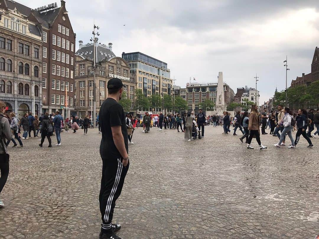 ザック・バランスキーさんのインスタグラム写真 - (ザック・バランスキーInstagram)「So much to see in this amazing city!!! #amsterdam #beautifulcity #tokyoisyours」6月15日 21時44分 - zackab10