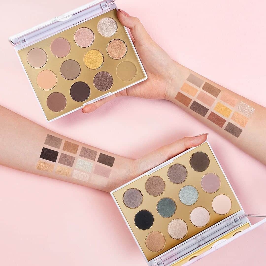 M·A·C Cosmetics Canadaさんのインスタグラム写真 - (M·A·C Cosmetics CanadaInstagram)「Swatches of our two limited-edition Electric Wonder Eye Shadow palettes! Which one do you prefer? Leave a 🔥 for the warm tones and ⚡️ for the cool tones! #MACElectricWonder Repost @maccosmeticskorea」6月16日 9時00分 - maccosmeticscanada