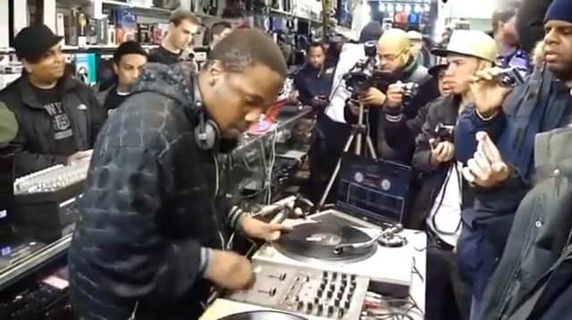 のインスタグラム：「Saw this young man in my timeline! Dj Flawless BX !!!!」