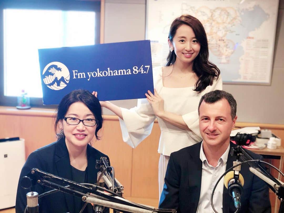 小野恵美のインスタグラム：「毎週 日曜日9:30〜10:00 FM yokohama 『YOKOHAMA My Choice!』🚢⚓️ ・ Bonjour♫🇫🇷 今日は父の日ですね！ お父さん、いつもありがとう😊  今回は現在開催中の横浜フランス月間のお知らせです💐 横浜市営バスのあかいくつに乗って謎解き街巡りの話題も🚌 お聞き逃しは、radikoのタイムフリーで🍀 #fmyokohama #横浜 #yokohama #ラジオ #radio #パーソナリティ #フランス #france #アンスティチュフランセ」