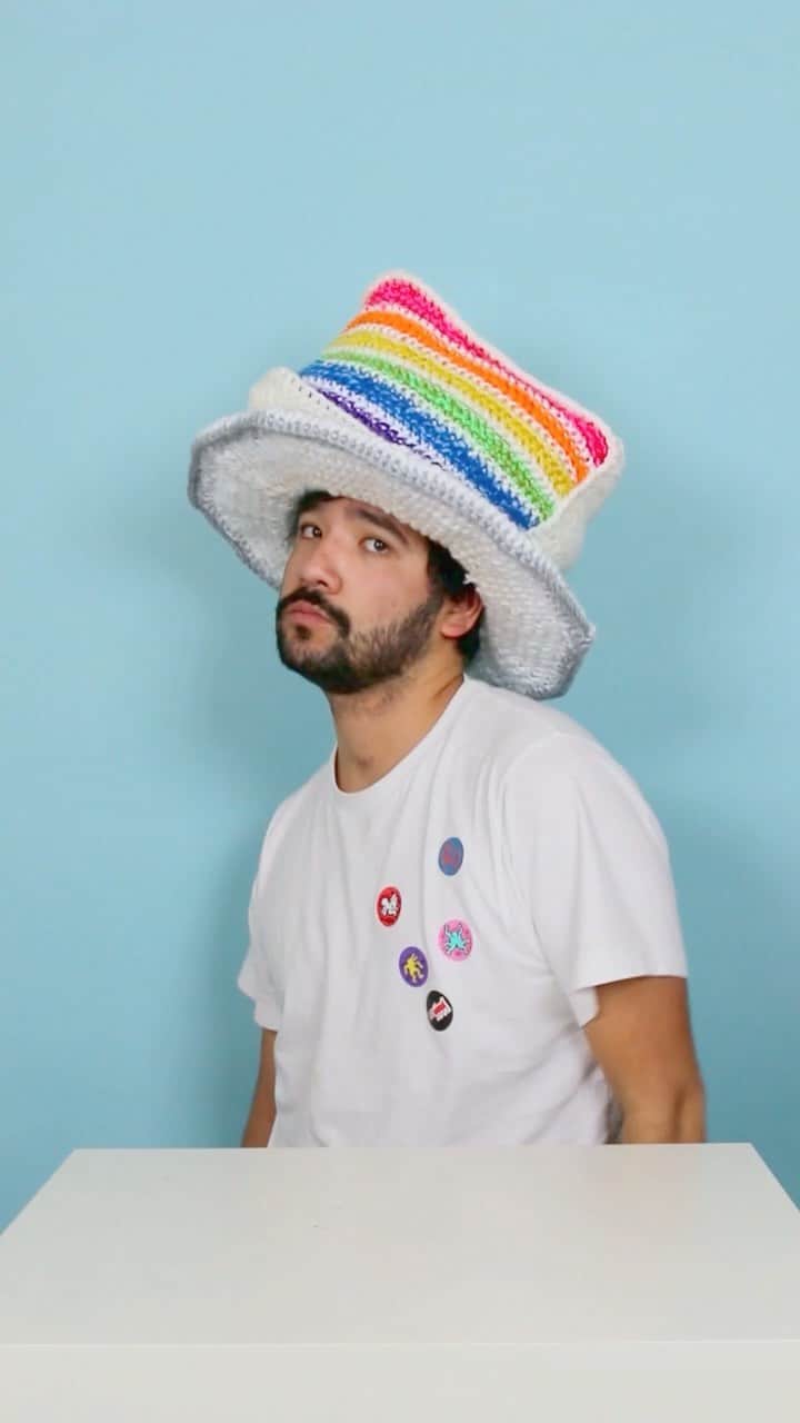 Phil Fergusonのインスタグラム：「OH A CAKE! After I got my new Pride shoes the other day, I felt pretty compelled to make some sort of #Pride inspired post and what better to do than a rainbow cake! Anyway, these videos are fun to make so let me know what sort of fun things you wanna watch me make!」