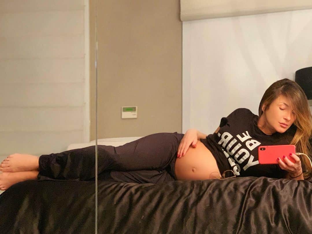 のインスタグラム：「Neném 🤰🏼」