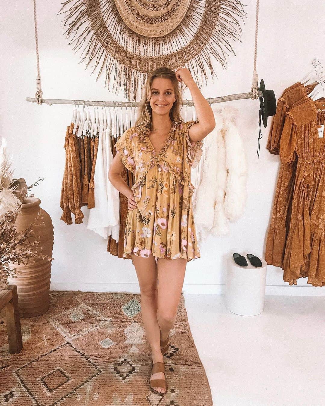 SPELLさんのインスタグラム写真 - (SPELLInstagram)「Babe’n boutique angel @chelsea__donaldson in our Wild Bloom Romper 💛 our boutique is open 10-5 daily ✨」6月16日 8時17分 - spell