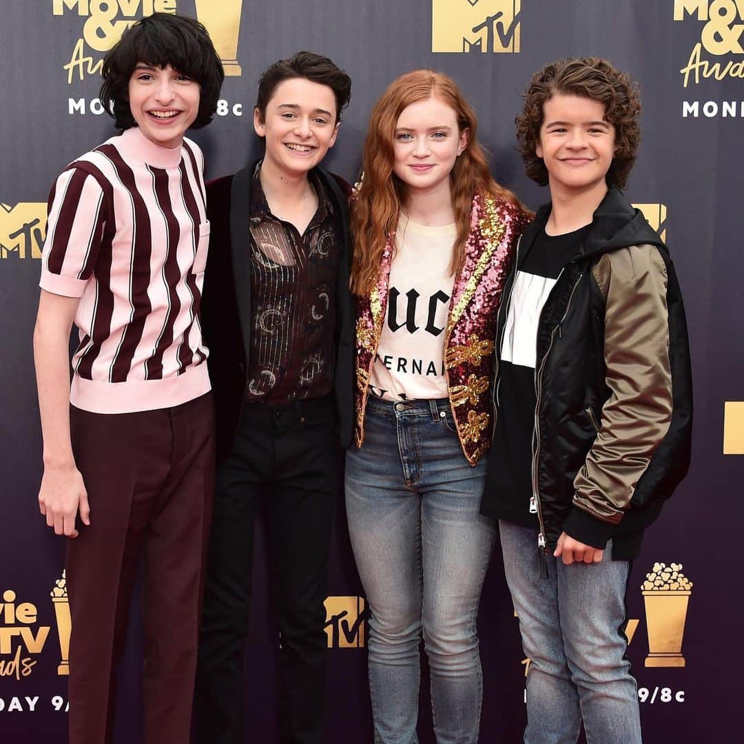 E! Onlineさんのインスタグラム写真 - (E! OnlineInstagram)「#StrangerThings have happened, but knowing the cast is growing up has to be Up(side Down) there. #MTVAwards (📷: Getty Images)」6月16日 8時43分 - enews