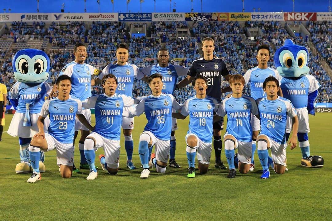 のインスタグラム：「ガンバ大阪戦、雨の中応援ありがとうございました！！ 自分にとっては2019年リーグ戦初出場。 結果は引き分け。 勝ち試合にできるように努力します！！」