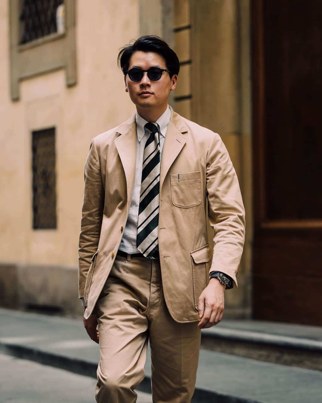 オメガさんのインスタグラム写真 - (オメガInstagram)「#Moonwatch / #PU96 Though they’d rather suit up than keep it casual, the dapper gents at #PittiUomo make dressing in style look easy.」6月16日 0時05分 - omega