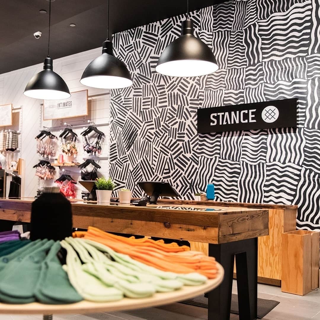 Stanceさんのインスタグラム写真 - (StanceInstagram)「We're proud to present our newest Stance retail space in @mallofamerica 🙌 We're fully stocked with the latest in Socks, Underwear, Intimates and T-shirts; stop by if you're in the area📍 For a full list of Stance stores, head to our link in bio. #StanceMallofAmerica」6月16日 0時30分 - stanceofficial