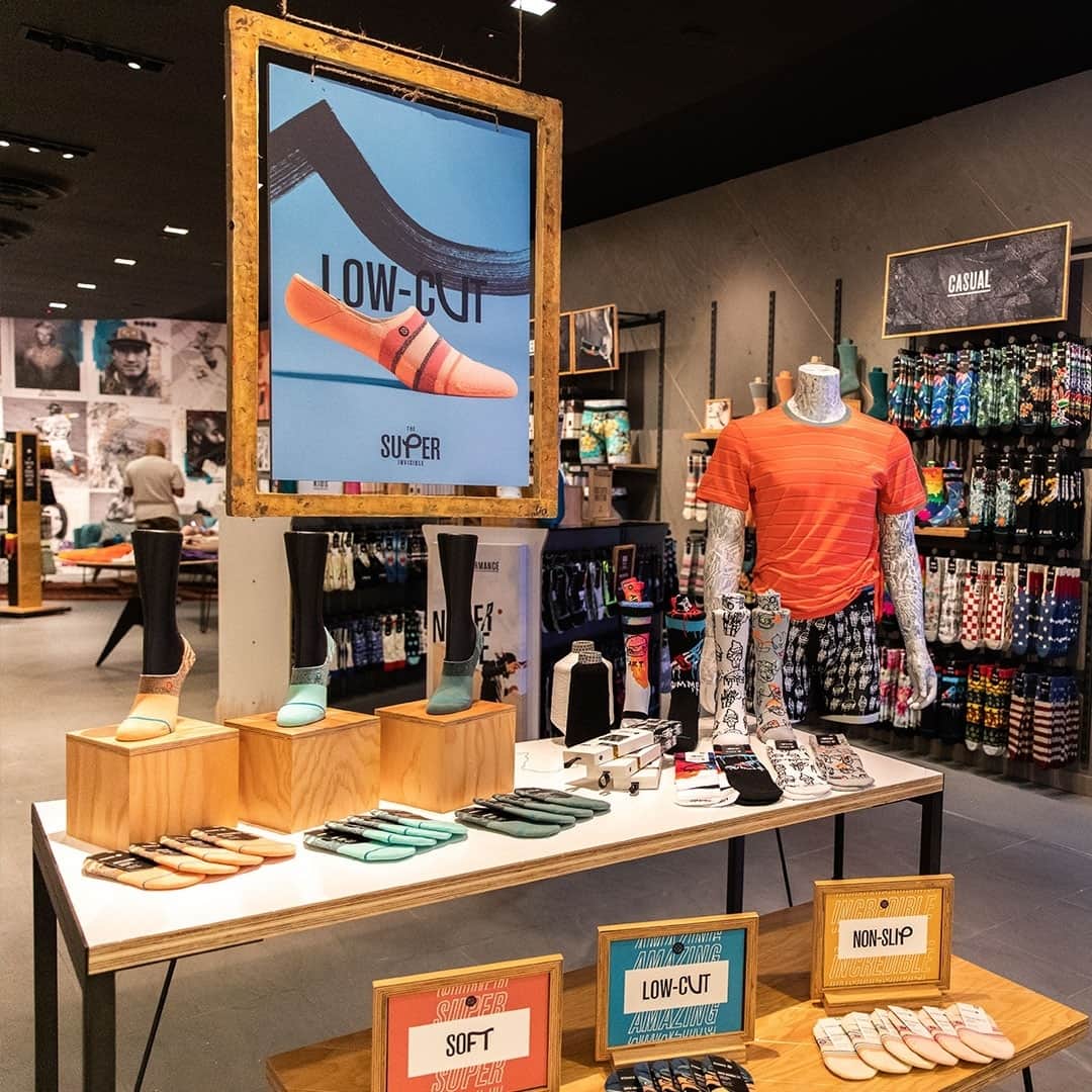Stanceさんのインスタグラム写真 - (StanceInstagram)「We're proud to present our newest Stance retail space in @mallofamerica 🙌 We're fully stocked with the latest in Socks, Underwear, Intimates and T-shirts; stop by if you're in the area📍 For a full list of Stance stores, head to our link in bio. #StanceMallofAmerica」6月16日 0時30分 - stanceofficial