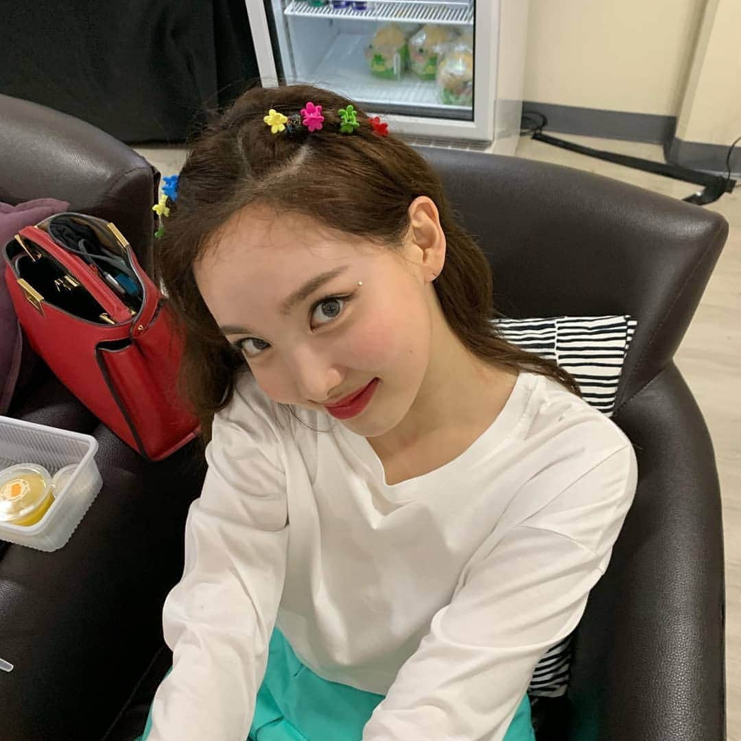 TWICEさんのインスタグラム写真 - (TWICEInstagram)「고마워요🦋🦋🦋」6月16日 0時35分 - twicetagram