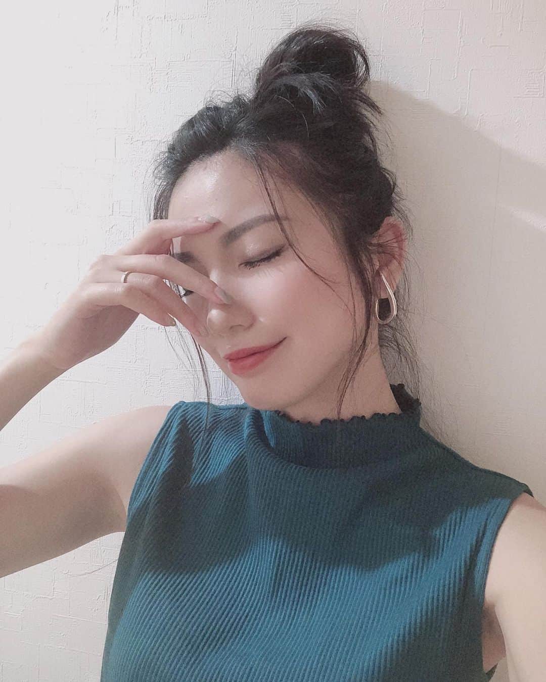 吉田愛璃のインスタグラム：「. .  あれから色々探して出会ってしまった！！ @blanciris_official ‪ . new in︎ :)) 大人のsilver accessory▶◀*.゜ . ドタイプ！！かわいすぎ！！ イヤーカフみたいに見えるデザイン⸝⸝⸝⸝♡ . 大事につけよっと。他にも集めたい！！ . #silver #silveraccessory #スターリングシルバー #blanciris #大人アクセサリー #アラサー女子 #シルバーはじめました」