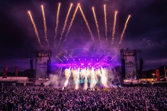 Dimitri Vegas & Like Mikeさんのインスタグラム写真 - (Dimitri Vegas & Like MikeInstagram)「Epic energy in Belfast last night」6月16日 0時56分 - dimitrivegasandlikemike