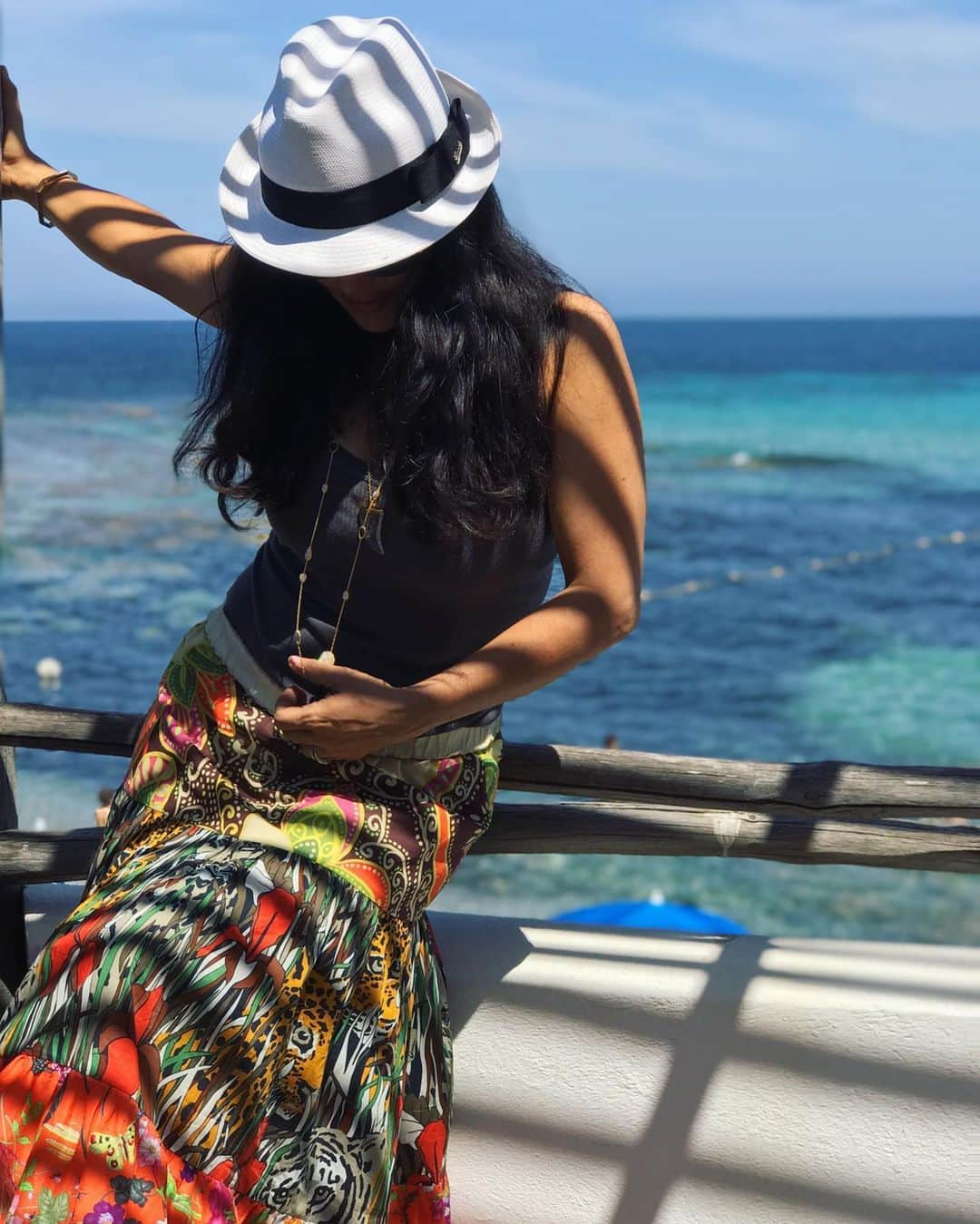 サルマ・ハエックさんのインスタグラム写真 - (サルマ・ハエックInstagram)「Hello #sttropez」6月16日 1時01分 - salmahayek