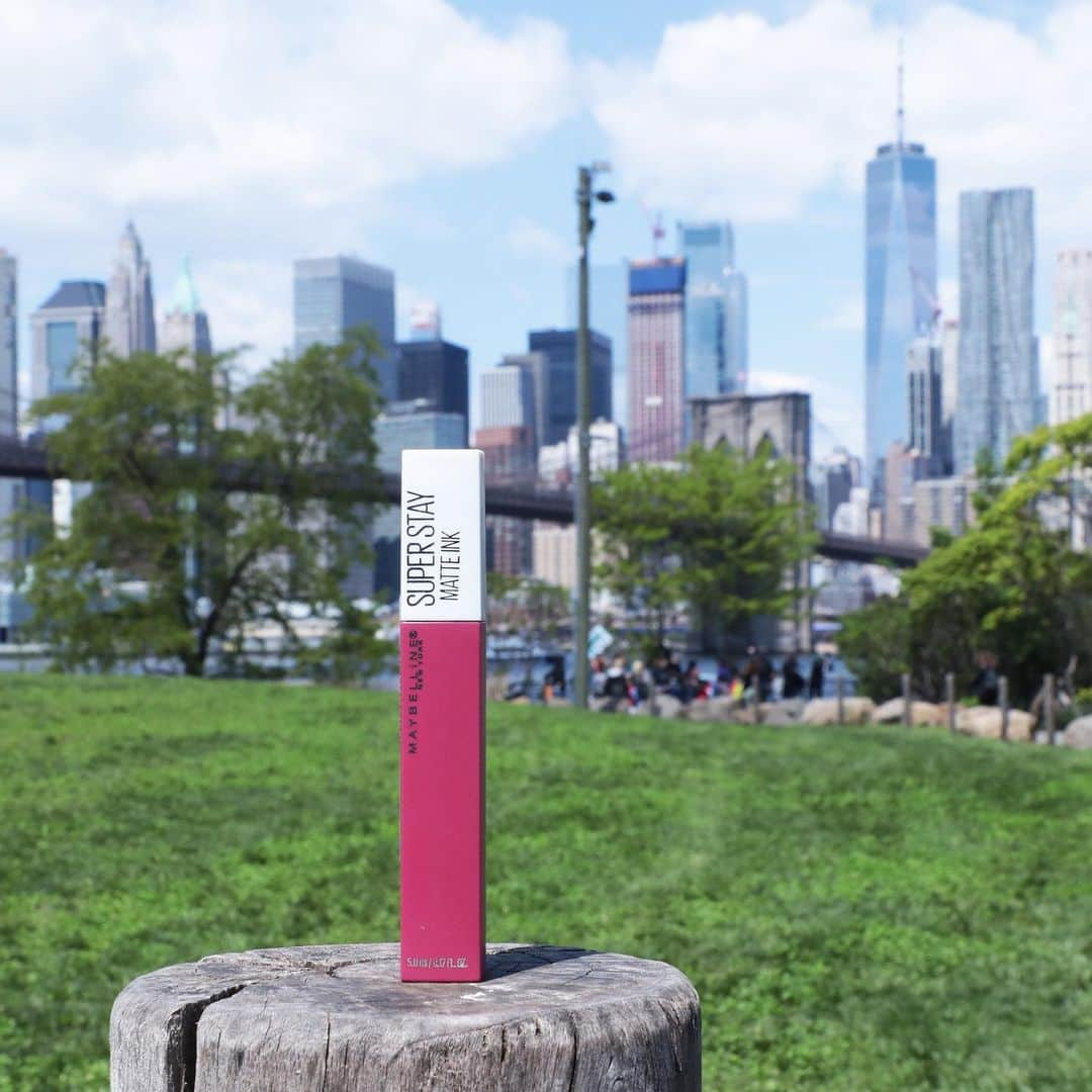 Maybelline New Yorkさんのインスタグラム写真 - (Maybelline New YorkInstagram)「Can you guess what #superstaymatteink shade this is? 🧐 Hint: it’s the perfect berry-toned lip color and it’s from our city edition collection. Leave your answers below! 💋」6月16日 1時25分 - maybelline