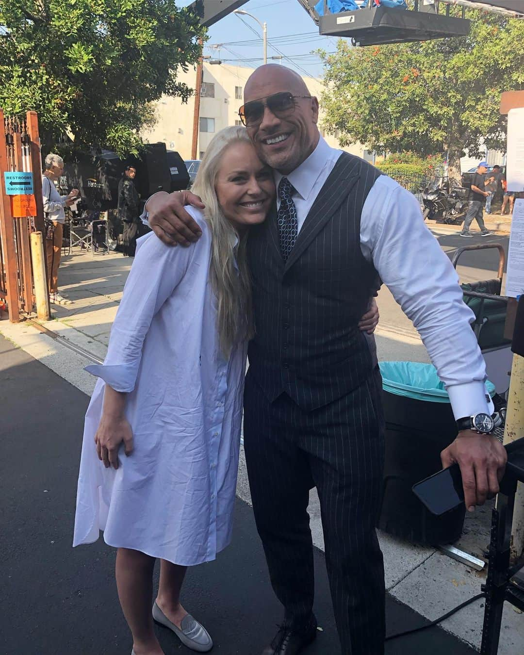 リンゼイ・ボンさんのインスタグラム写真 - (リンゼイ・ボンInstagram)「@therock you’re the best! Thanks for being such a bada$$ mentor and inspiration...and mostly thank you for putting up with my boyfriend @subbanator who is your biggest fan 🤪 #projectrock #rockfam」6月16日 1時22分 - lindseyvonn