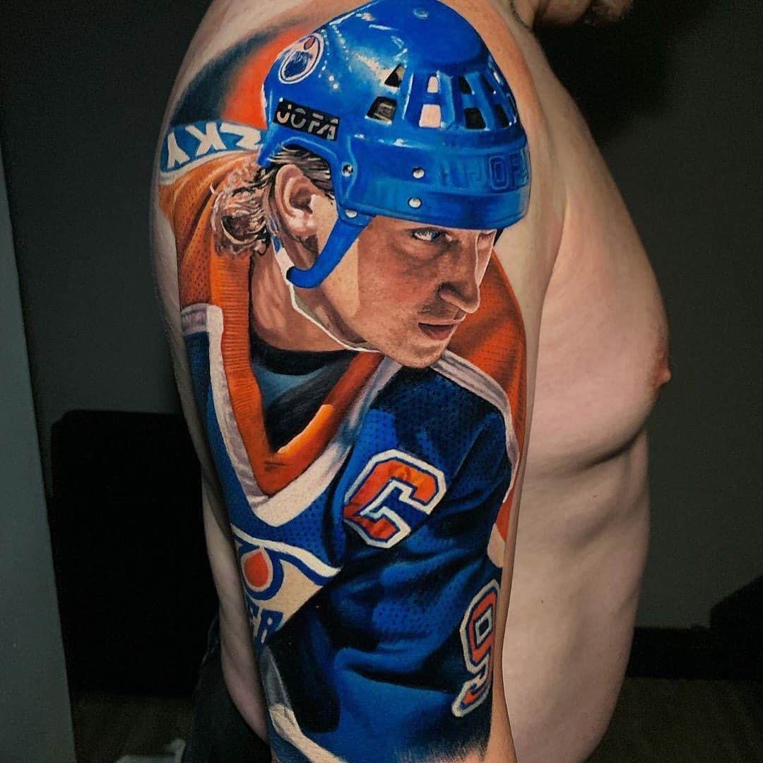 NHLさんのインスタグラム写真 - (NHLInstagram)「This Wayne Gretzky tattoo is INSANE! 😲 (🎨 @stevebutchertattoos)」6月16日 1時28分 - nhl