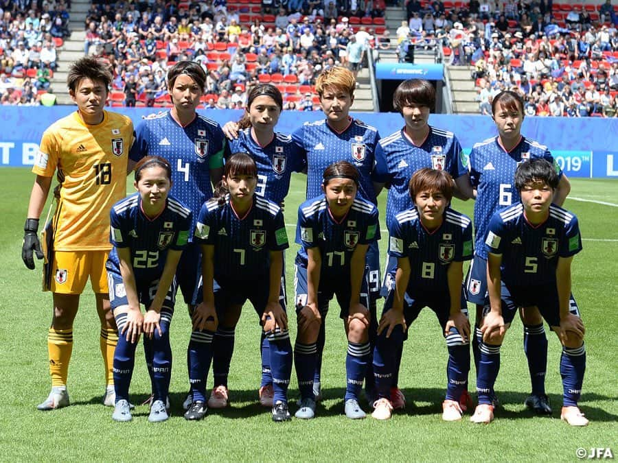 日本サッカー協会さんのインスタグラム写真 - (日本サッカー協会Instagram)「📸MATCH PHOTO ・ 6/14(金)、#なでしこジャパン はFIFA女子ワールドカップフランス2019グループステージ第二戦でスコットランドと対戦し、2-1で勝利しました！！ ・ FIFA女子ワールドカップフランス2019 📅6/14 日本時間22:00キックオフ 📍Roazhon Park #なでしこジャパン 🇯🇵 2-1 🏴󠁧󠁢󠁳󠁣󠁴󠁿スコットランド ⚽️23分 #岩渕真奈 ⚽️37分 #菅澤優衣香 ・ ✍️JFA.jpでは、活動レポートを掲載中！ ・ ＜FIFA女子ワールドカップフランス2019＞ なでしこジャパン🇯🇵試合日程  6/10 25:00｜0-0アルゼンチン🇦🇷 6/14 22:00｜2-1 スコットランド🏴󠁧󠁢󠁳󠁣󠁴󠁿 6/20 04:00｜vsイングランド🏴󠁧󠁢󠁥󠁮󠁧󠁿 📺フジテレビ系列、NHK BS、J SPORTSで生中継！ ・ #nadeshiko #世界のなでしこ #なでしこジャパン#FIFAWWC」6月16日 2時16分 - japanfootballassociation