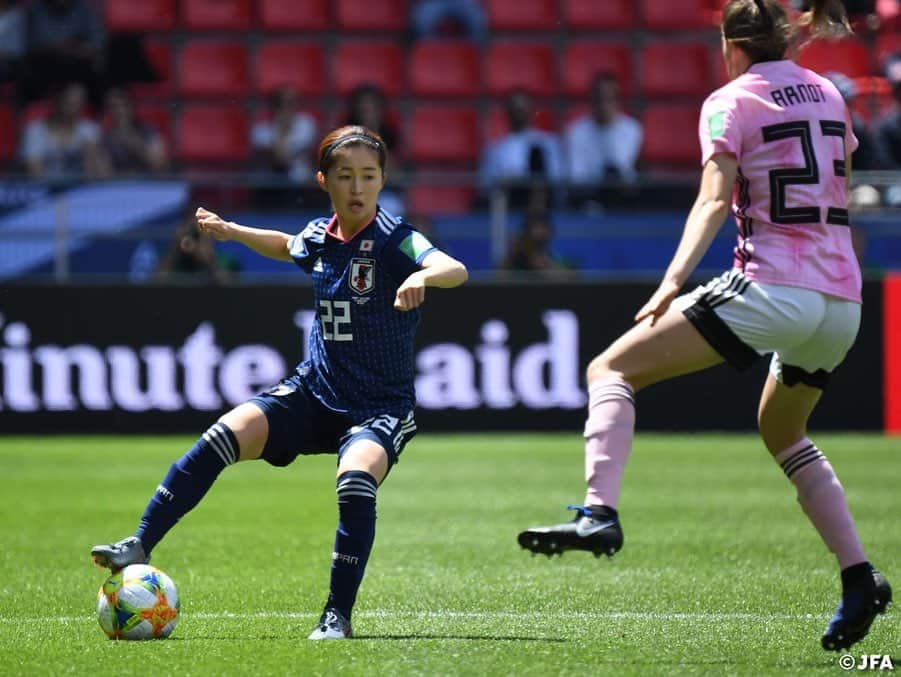 日本サッカー協会さんのインスタグラム写真 - (日本サッカー協会Instagram)「📸MATCH PHOTO ・ 6/14(金)、#なでしこジャパン はFIFA女子ワールドカップフランス2019グループステージ第二戦でスコットランドと対戦し、2-1で勝利しました！！ ・ FIFA女子ワールドカップフランス2019 📅6/14 日本時間22:00キックオフ 📍Roazhon Park #なでしこジャパン 🇯🇵 2-1 🏴󠁧󠁢󠁳󠁣󠁴󠁿スコットランド ⚽️23分 #岩渕真奈 ⚽️37分 #菅澤優衣香 ・ ✍️JFA.jpでは、活動レポートを掲載中！ ・ ＜FIFA女子ワールドカップフランス2019＞ なでしこジャパン🇯🇵試合日程  6/10 25:00｜0-0アルゼンチン🇦🇷 6/14 22:00｜2-1 スコットランド🏴󠁧󠁢󠁳󠁣󠁴󠁿 6/20 04:00｜vsイングランド🏴󠁧󠁢󠁥󠁮󠁧󠁿 📺フジテレビ系列、NHK BS、J SPORTSで生中継！ ・ #nadeshiko #世界のなでしこ #なでしこジャパン#FIFAWWC」6月16日 2時16分 - japanfootballassociation
