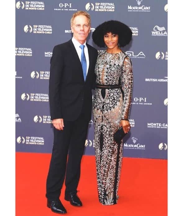 Kelly McCrearyさんのインスタグラム写真 - (Kelly McCrearyInstagram)「Last night’s look to kick off the 49th Annual Monte-Carlo Television Festival!! Styled by: @lisaandtylerj! 👏🏾👏🏾 Top/Skirt- @labourjoisie Bag- @onnaehrlich Shoes- @pollicelee @3publicrelations Makeup- @bridjett_makeup Hair by the magician @marjthestylist 🖤🖤」6月16日 2時38分 - seekellymccreary