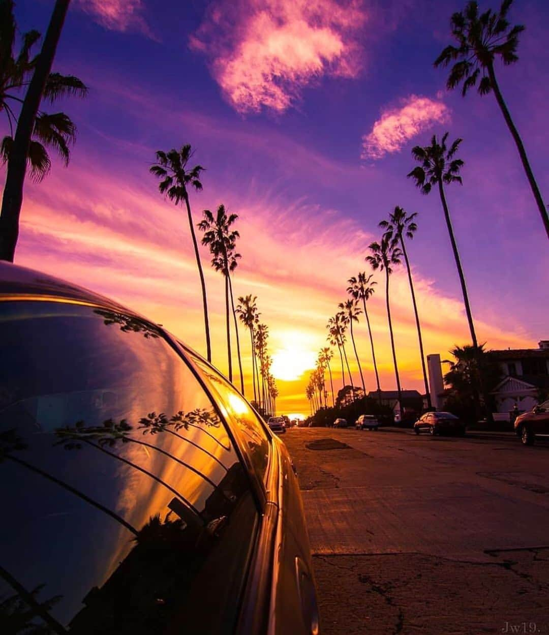 scottlippsさんのインスタグラム写真 - (scottlippsInstagram)「California mornings... always a thing of beauty, riding into the sun 📷 @earthsperfectphotos #la #cali #amazing」6月16日 2時42分 - scottlipps