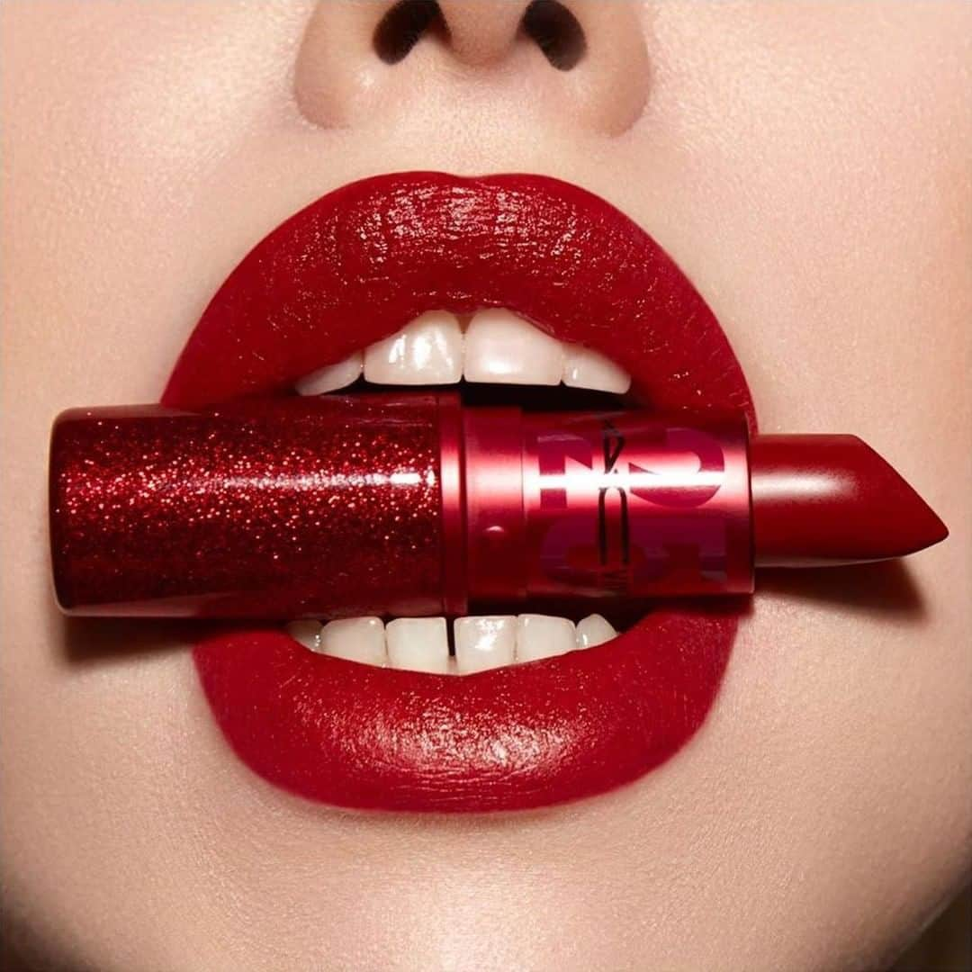 M·A·C Cosmetics BRさんのインスタグラム写真 - (M·A·C Cosmetics BRInstagram)「Desde 1994 a cor I do VIVA GLAM é um sucesso! 💄❤ A M·A·C Cosmetics criou uma embalagem especial para comemorar os 25 anos do projeto. 100% dos batons VIVA GLAM vāo para o financiamento de programas que combatem o HIV / AIDS,  que apoiam mulheres, meninas e LGBTQ+ em situação de vulnerabilidade. 🌈✨ Corra pra loja, teste e garanta o seu! Compre também pelo site maccosmetics.com.br  #MACVIVAGLAMBR #MACLovesPrideBR #BocaMAC #Regram @maccosmeticsrussia」6月16日 3時01分 - maccosmeticsbrasil