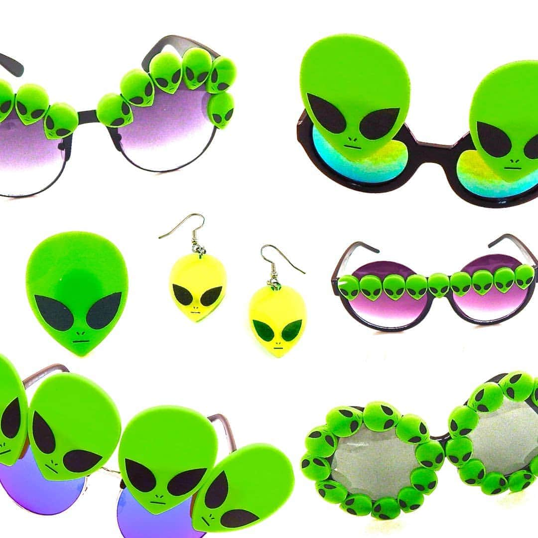 ガソリングラマーさんのインスタグラム写真 - (ガソリングラマーInstagram)「THIS COLLECTION WILL BE DISCONTINUED NOT AVAILABLE WHEN THE NEW SITE LAUNCHES GET IT WHILE YOU STILL CAN! 👽👽👽👽 #forbiddenmartian #sunglasses #EYEWEAR #shades #MADEBYME MADE WITH @SWAROVSKI #SWAROVSKI @gasolineglamour ART #FASHION STYLE #JEWELRY #EYEWEAR #CANDLES #PERFUME #SKINCARE #CLEANBEAUTY EMPIRE #IDONTQUIT #BURYYOURDOUBTS #OFTENIMITATEDNEVERDUPLICATED #WOMAN FIGHTER #THEONLYLAWISSURVIVAL #PLAYFORBLOOD #IDONTMESSAROUNDNEITHERSHOULDYOU  #GASOLINEGLAMOUR  #GASOLINEKITCHEN #GASOLINEGARDEN  #GASOLINECANDLES #GASOLINEPERFUME  #GASOLINESKIN  #SCORPIONQUEEN #SCORPIONGOD  #SCORPIONPOWER #SCORIONRISING USE CODE GASOLINE39 FOR 39% OFF YOUR ENTIRE RETAIL ORDER. 🦂🖤👑♠️💎」6月16日 3時02分 - gasolineglamour